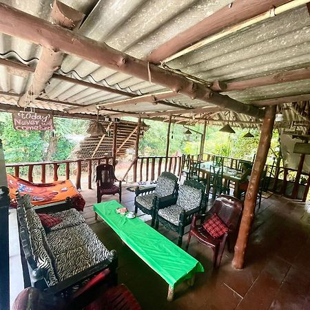 The Traveller'S Hostel & Private Rooms Sigiriya Eksteriør billede