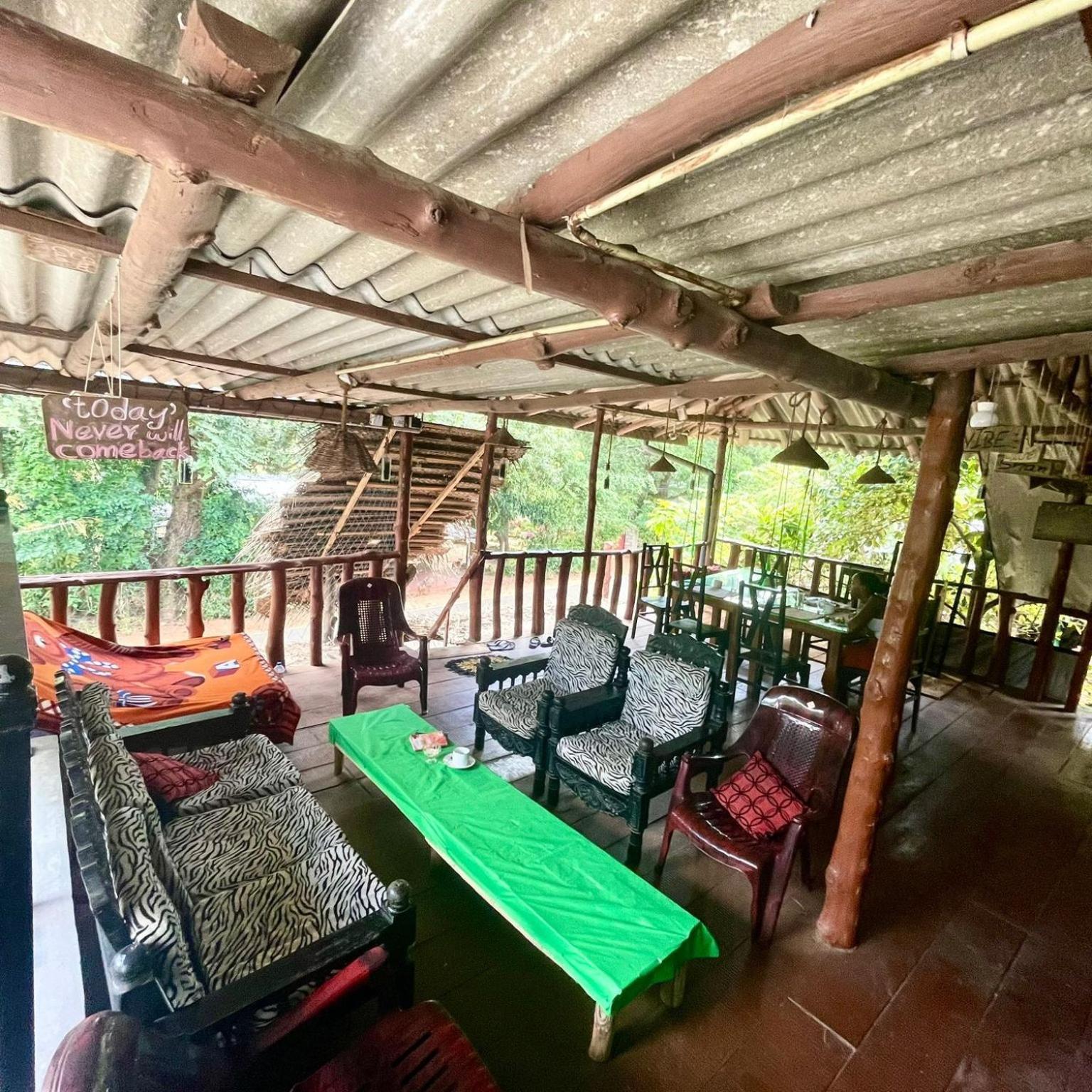 The Traveller'S Hostel & Private Rooms Sigiriya Eksteriør billede